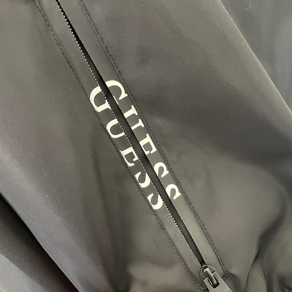 GUESS Men's Bomber Jacket. Size XXL🖤 - Picture 6 of 7